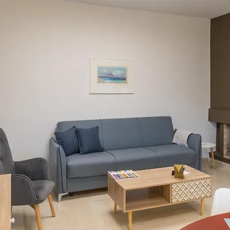Chroma Lodge Rafina Exterior photo