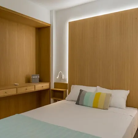 Chroma Lodge Rafina Exterior photo