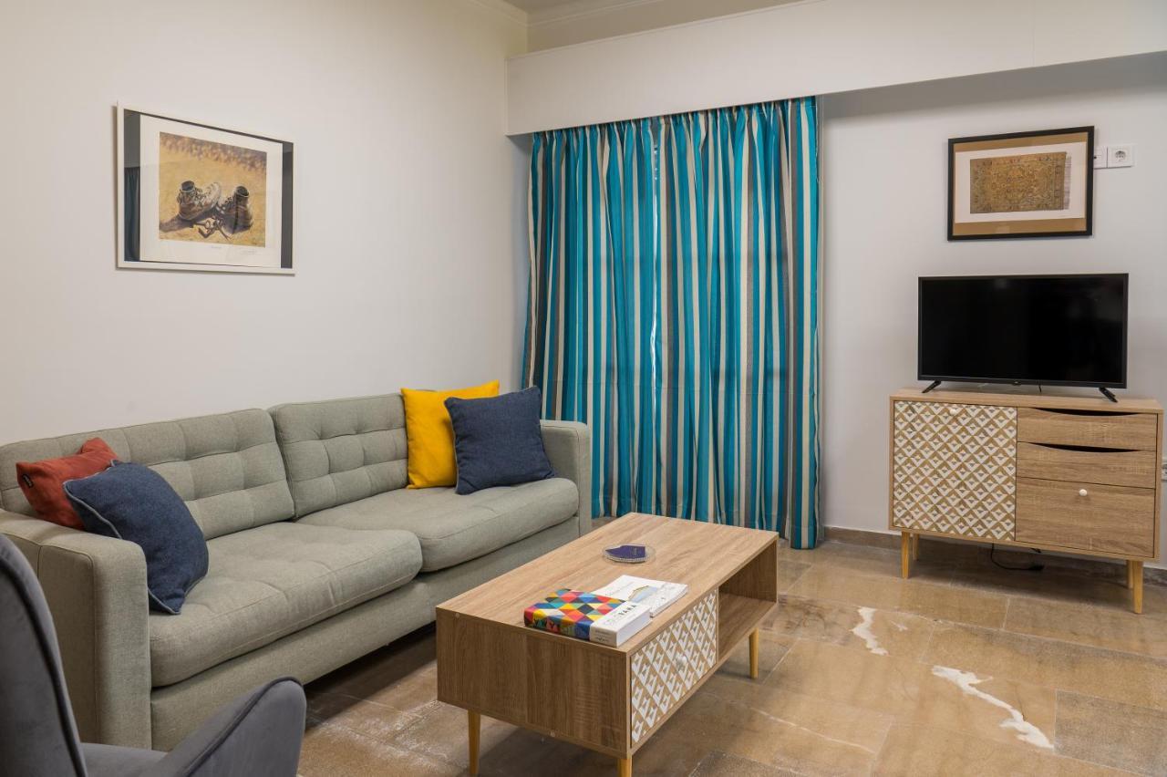 Chroma Apartment